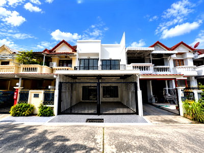 บ้านเดี่ยว กรุงเทพมหานคร : CB115♚ทาวน์เฮ้าส์ 4 ห้องนอน ขาย⚝รัชดา-ลาดพร้าว♜MRT ภาวนา∞099-5919653,065-9423251▚Line@sureresidence