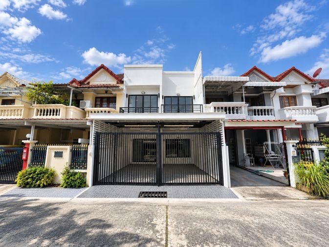 ขายบ้านเดี่ยว 4 ห้องนอน 240 ตร.ม. 30 ตร.ว. เขตห้วยขวาง