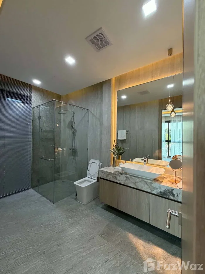 picture Luxurious 5BR Modern Pool Villa in Impress House, Mabprachan 6828917 - 5/8