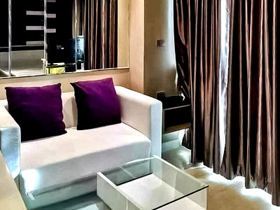 ขายคอนโด : 1 Bedroom Condo for Sale La Santir Condominium