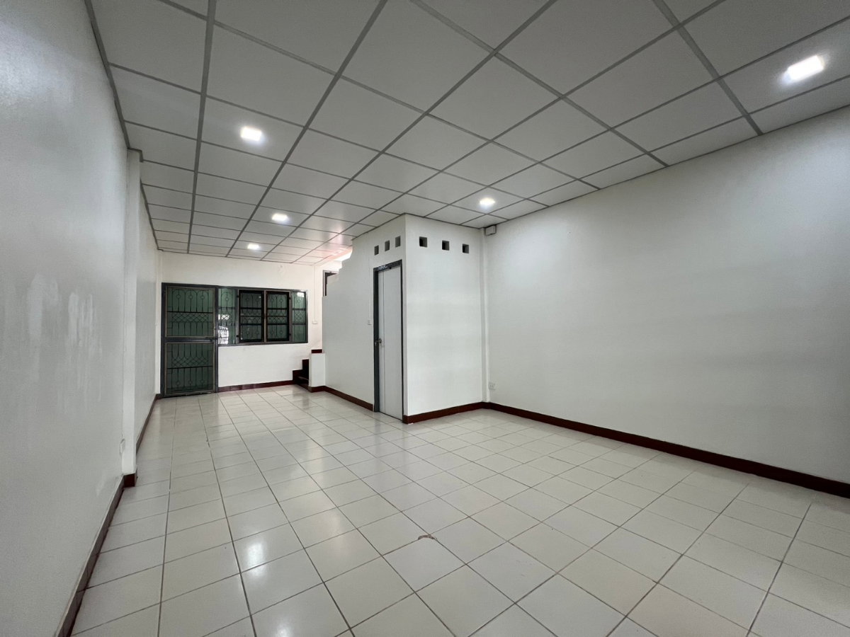 รูป ขายบ้าน หมู่บ้านมนวดี บางบัวทอง    - รูปที่ 6/11