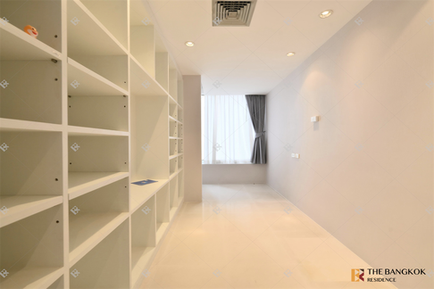 Luxury Unit, Ready for You Without the Wait Langsuan Ville near BTS Ratchadamri