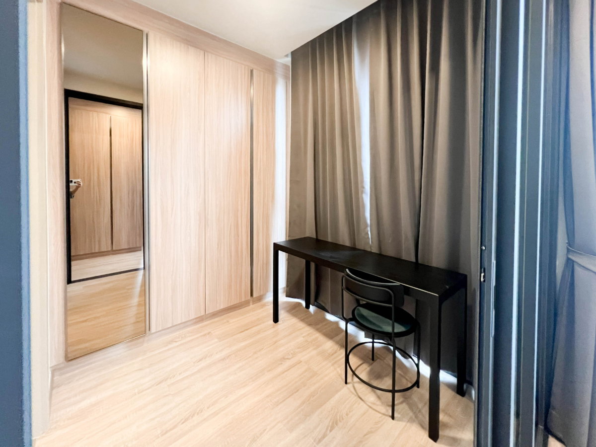 picture XT Phayathai | Trendy City Center Condo, Prime Location, Ready to Move In - 12/21