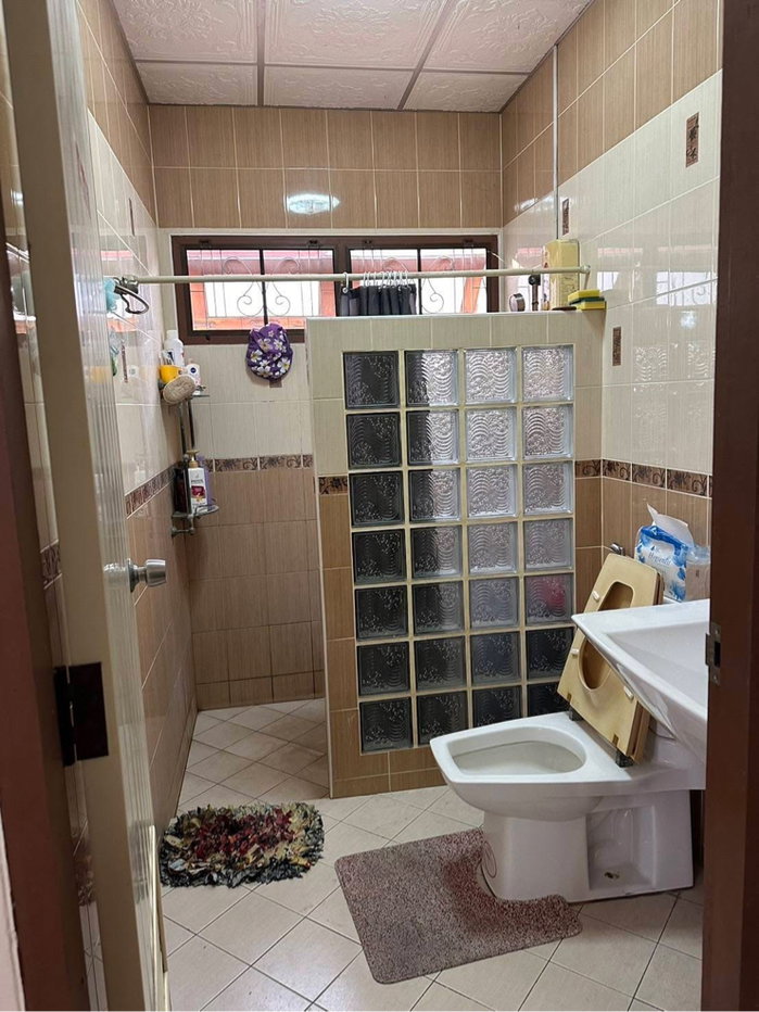 รูป บ้านเดี่ยวสัตหีบ 100 ตรว ทำเลดีติดถนน 3ห้องนอน 3ห้องน้ำ (เจ้าของขายเอง) - รูปที่ 3/12