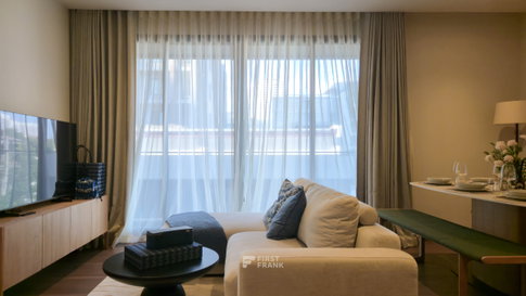 Via 61 2 bedrooms 3 bathroom Brandnew