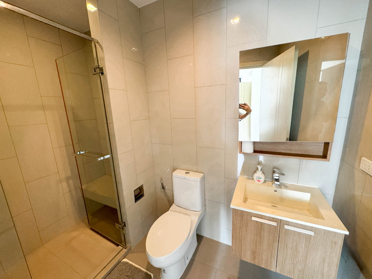 รูป Hasu Haus 2 ห้องนอน ห้องสุดท้ายในโครงการ - รูปที่ 16/19