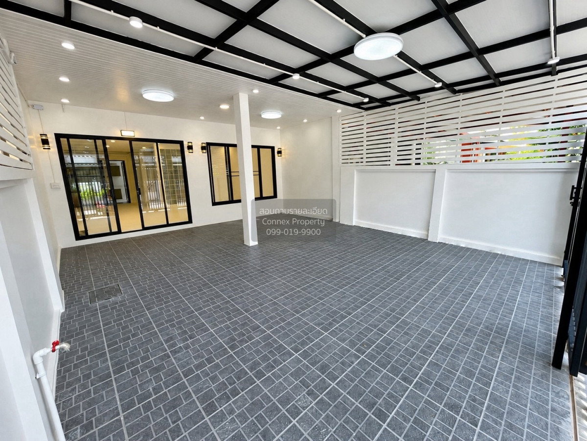 4-bed townhouse for sale, 21 sqm, 30 sq wah, Huai Khwang