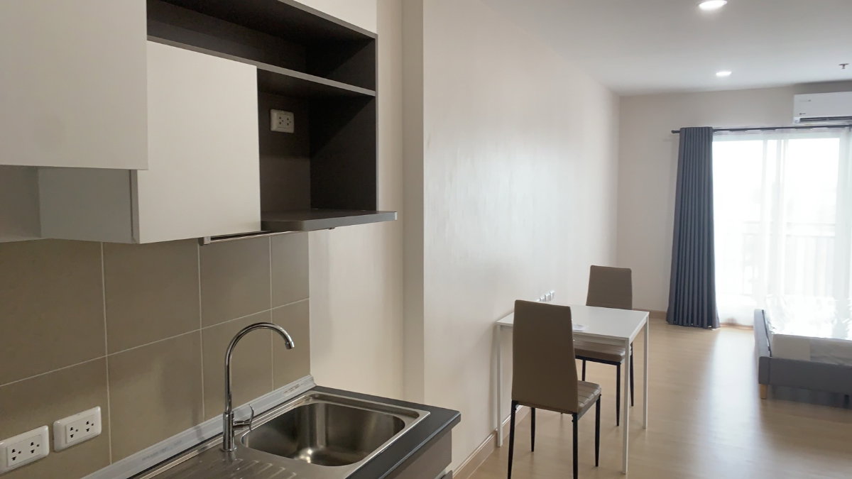 picture Ready-to – move Condominium near MRT Phasichareon station, opposite Seacon Bangkae - 2/19