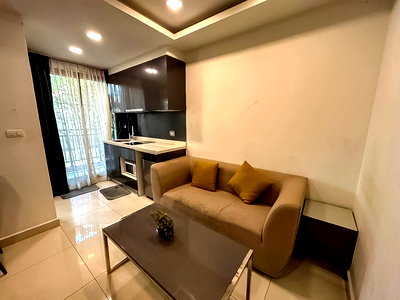 คอนโดให้เช่า : 1 Bedroom Condo for Rent Arcadia Beach Continental