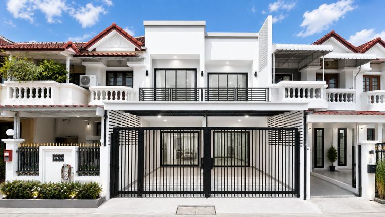 ขายทาวน์โฮม 4 ห้องนอน 30 ตร.ว. เขตห้วยขวาง