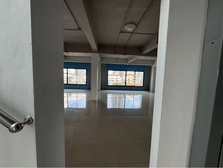 รูป 🏢 For Rent > อาคารพาณิชย์ 5 ชั้น ใกล้ BTS พระโขนง สนใจติดต่อ Line @unicondo.official  - รูปที่ 5/8
