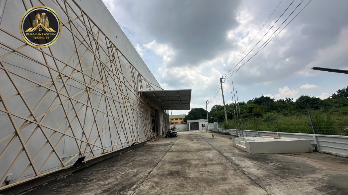 รูป ขายด่วน! ที่ดินผังสีม่วง พร้อมสิ่งปลูกสร้างโรงงาน อยู่ติดกับนิคมปิ่นทอง 1    ต.หนองขาม อ.ศรีราชา จ.ชลบุรี - รูปที่ 41/46