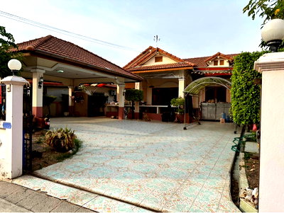บ้านเดี่ยว ชลบุรี : บ้านเดี่ยวสัตหีบ 100 ตรว ทำเลดีติดถนน 3ห้องนอน 3ห้องน้ำ (เจ้าของขายเอง)