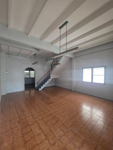 3-bed townhouse for rent, 150 sqm, 18 sq wah, Huai Khwang