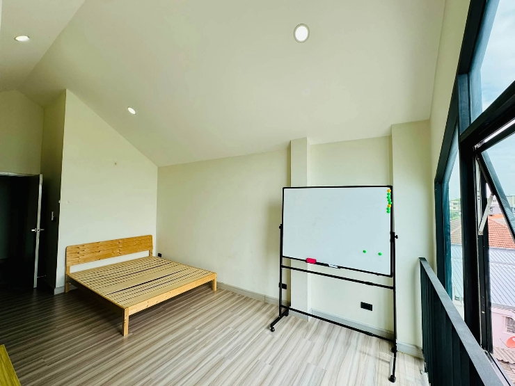 รูป House For Rent Close to BTS Punnawithi Fully furnished - รูปที่ 4/15