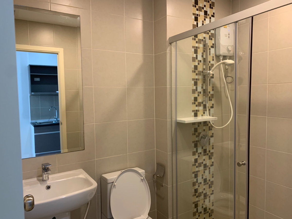 picture Ready-to – move Condominium near MRT Phasichareon station, opposite Seacon Bangkae - 5/19