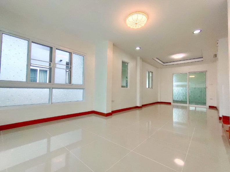 รูป ขายถูก บ้านเดี่ยว หมู่บ้านลภาวัน 21 ต่อเติมเต็มพื้นที่ รีโนเวทใหม่ทั้งหลัง 6 นอน 3 น้ำ - รูปที่ 6/15