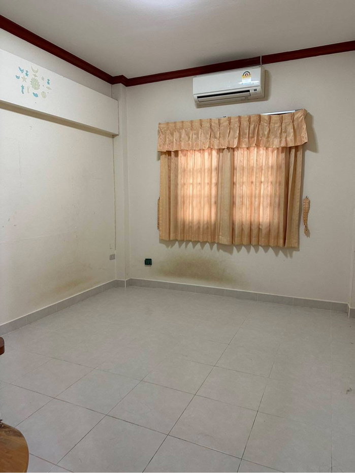 รูป บ้านเดี่ยวสัตหีบ 100 ตรว ทำเลดีติดถนน 3ห้องนอน 3ห้องน้ำ (เจ้าของขายเอง) - รูปที่ 8/12