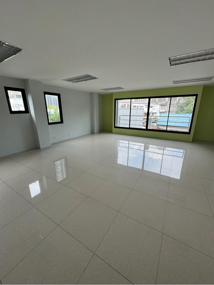 รูป 🏢 For Rent > อาคารพาณิชย์ 5 ชั้น ใกล้ BTS พระโขนง สนใจติดต่อ Line @unicondo.official  - รูปที่ 4/8
