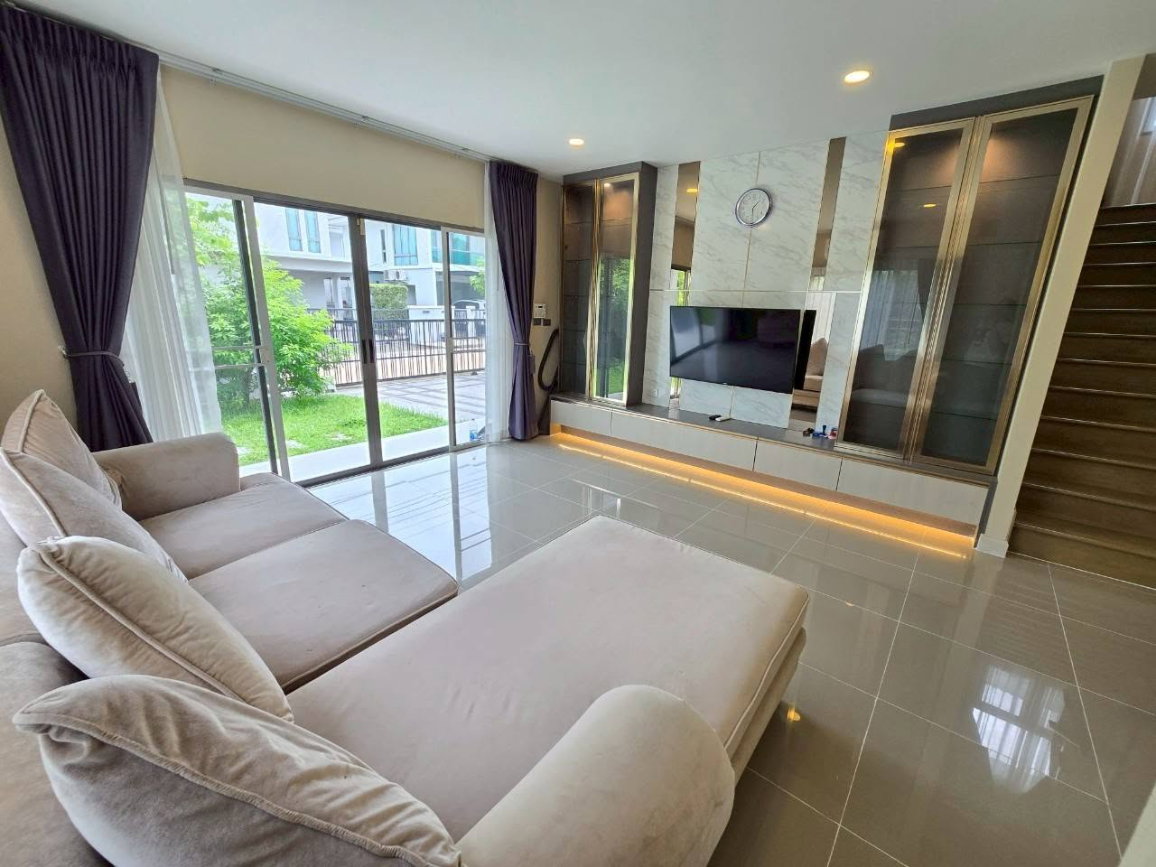 รูป 🏡ให้เช่าบ้านเดี่ยว : เพอร์เฟคเพลส พระราม 9 - กรุงเทพกรีฑา | 4 ห้องนอน 3 ห้องน้ำ | ใกล้รร.นานาชาติไบรท์ตัน - รูปที่ 2/16