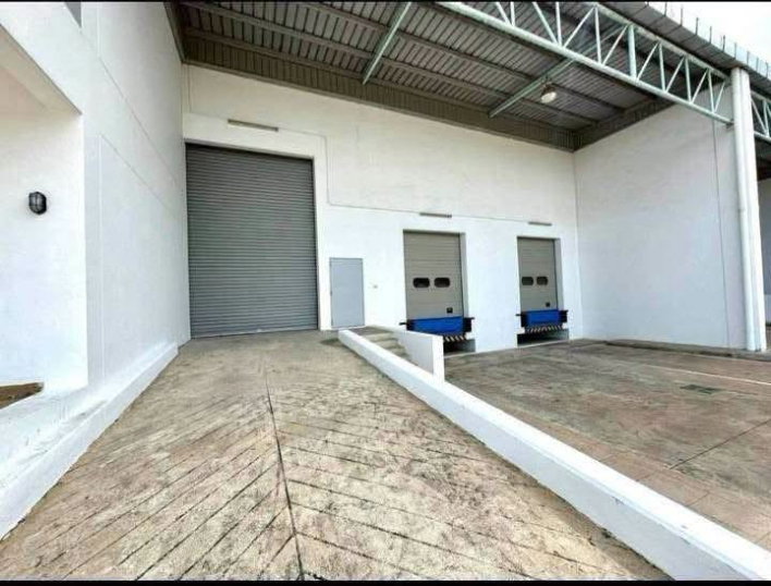 รูป โกดัง/คลังสินค้า พร้อมออฟฟิต 1700 ตรม. ใกล้เครือสหพัฒน์ ศรีราชา - รูปที่ 7/10