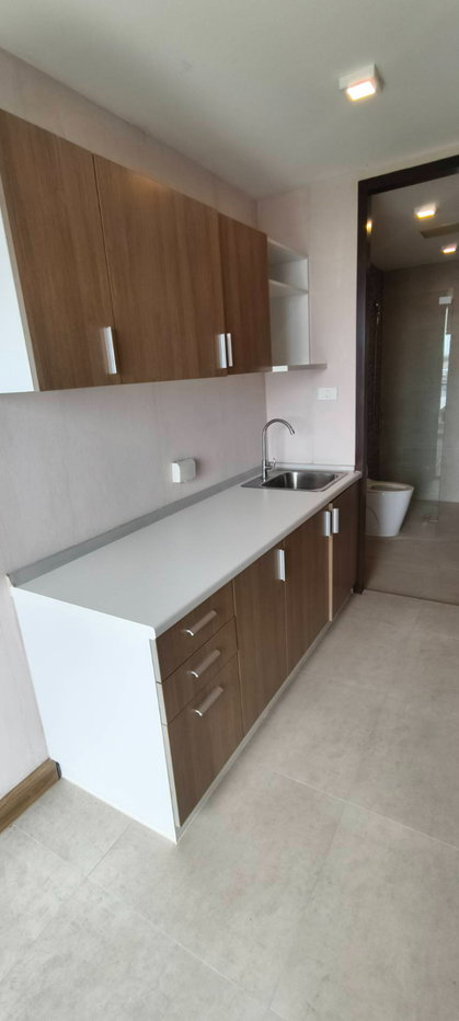 picture For Rent: Rizzo Condo Bang Krang (Near Chao Phraya Market) - 12/12
