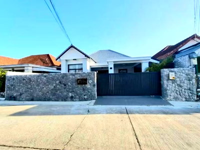 บ้านเดี่ยวให้เช่า :  ให้เช่า บ้านพูลวิลล่า บ้านฉาง
65 ตร.วา ทำเลดี พร้อมอยู่