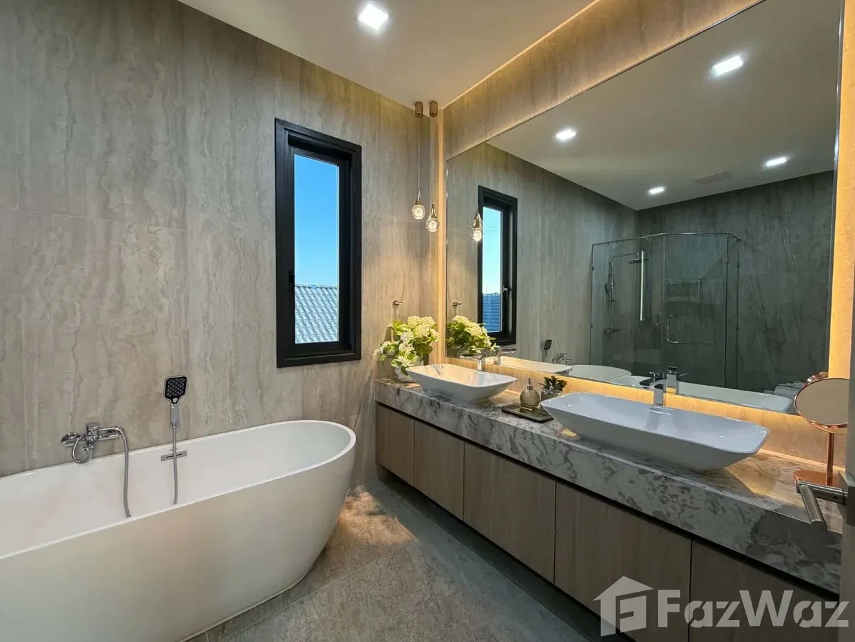 picture Luxurious 5BR Modern Pool Villa in Impress House, Mabprachan 6828917 - 3/8
