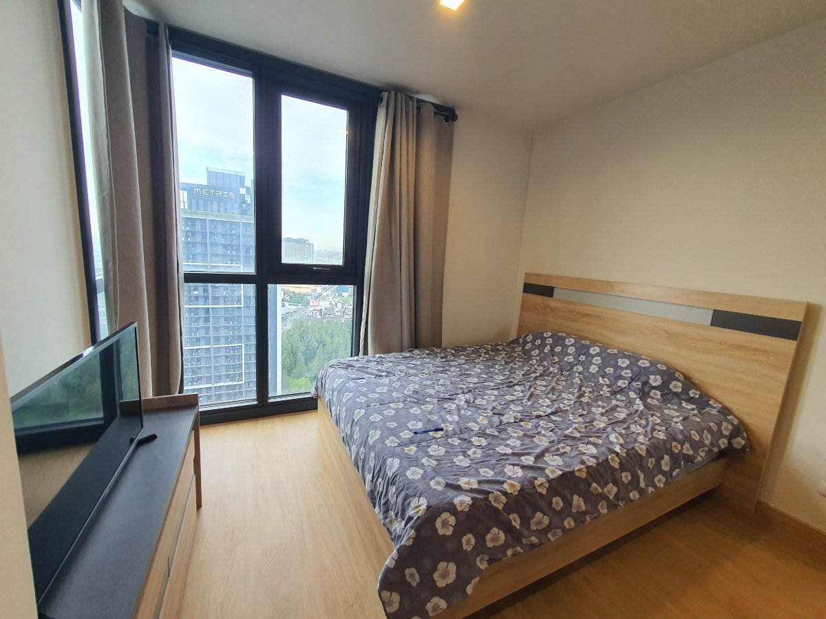 picture The Base Garden – Rama 9 2 bedrooms Special Price - 9/17
