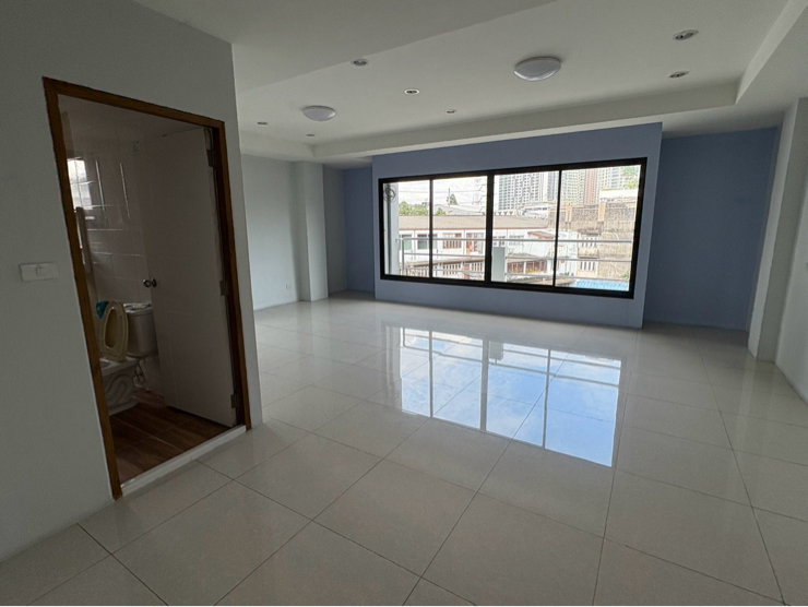 รูป 🏢 For Rent > อาคารพาณิชย์ 5 ชั้น ใกล้ BTS พระโขนง สนใจติดต่อ Line @unicondo.official  - รูปที่ 2/8