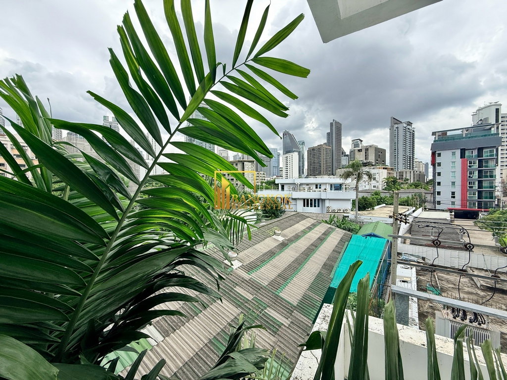 รูป Charming 3 Bedroom Apartment For Rent in Phrom Phong Area - BR20081AP - รูปที่ 22/42