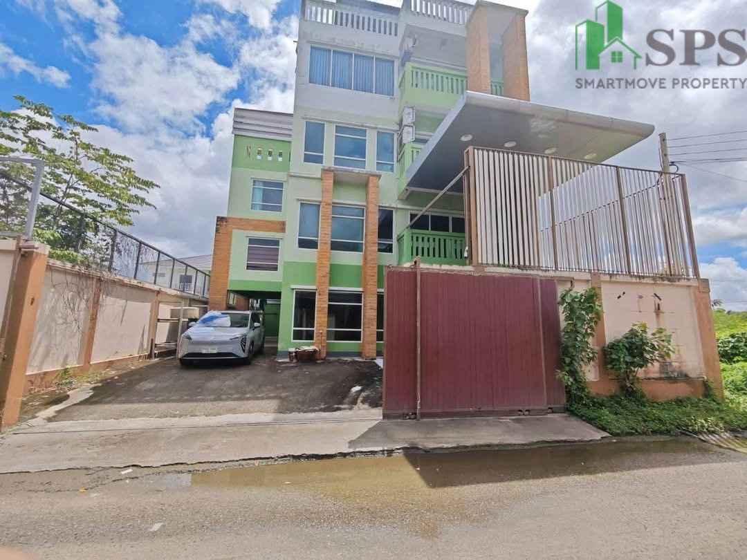 picture Office Building for Rent | On Nut 66 Near MRT Yellow Line, Si Srinagarindra 38 Station (SPSMG132) - 15/16