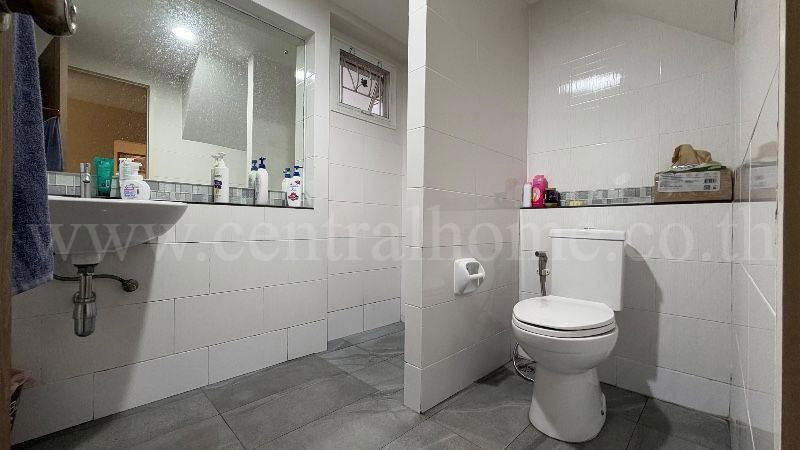 รูป บ้านเดี่ยว 2 ชั้น โครงการเทรนดี้ธาราบางใหญ่ 110 ตรว.แปลงมุม ใหญ่สุดในโครงการ ต่อเติมแข็งแรงพร้อมอยู่บ้านสวยมาก - รูปที่ 16/42