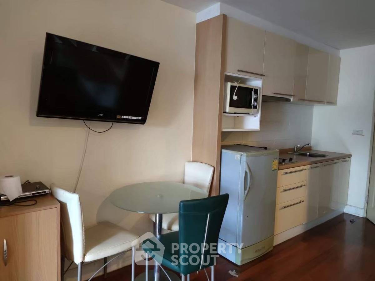 picture 100m To BTS Sala Daeng | 1-BR Silom Terrace Condominium For Sale (ID 3393723) - 3/7