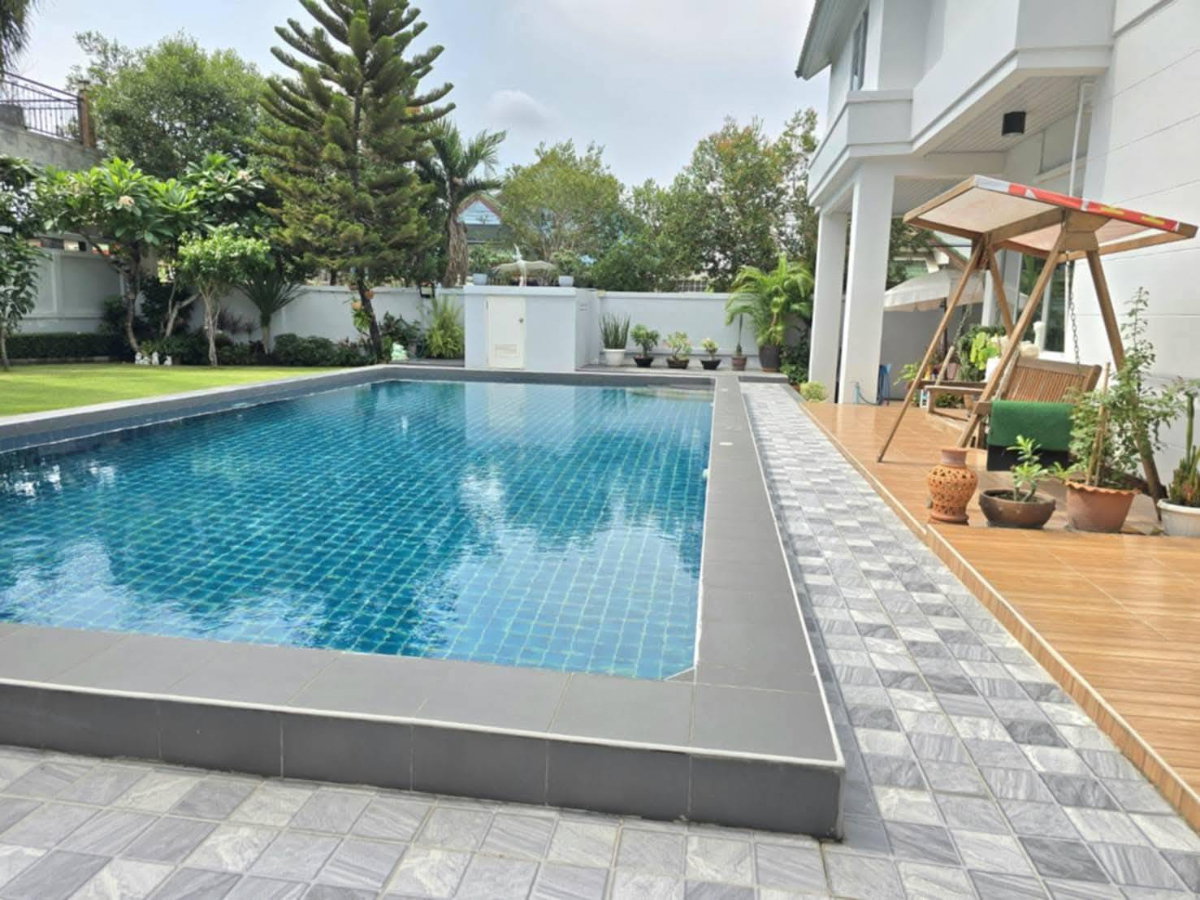 picture Baan Suansuwatana with private pool only 9.9 MB - 11/12