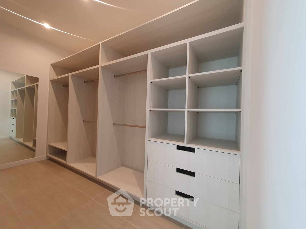 picture 195 Sqm 3-BR Villa In Thap Tai, Hua Hin (ID 1443458) - 5/22