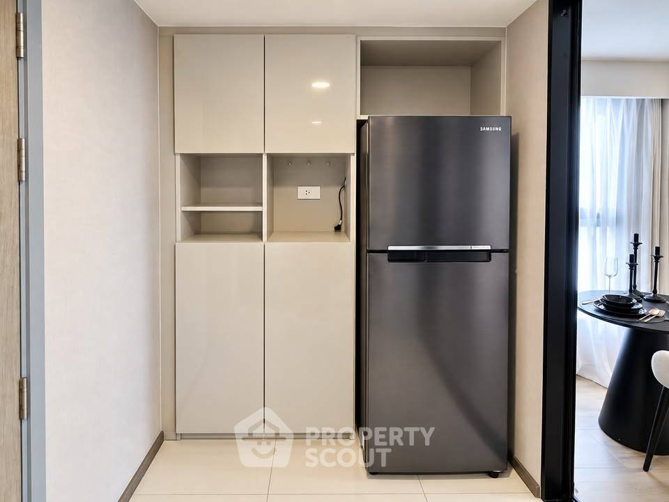picture 200m To MRT Huai Khwang | 15th-Floor 2-BR SOHO Bangkok Ratchada (ID 3394544) - 2/21