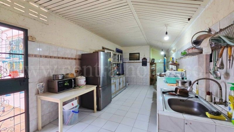 รูป บ้านแฝด (เนื้อที่บ้านเดี่ยว) รวิพร เพลส หลังริม เนินพลับหวาน ทำเลดี สำหรับอยู่อาศัย หรือซื้อลงทุนรีโนเวต ราคาถูกมาก - รูปที่ 14/20