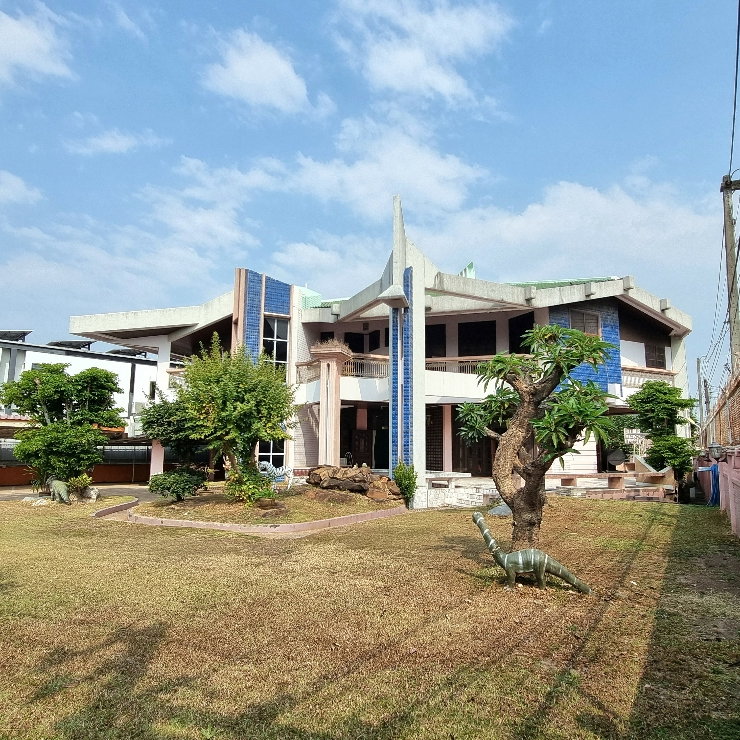 รูป ให้เช่าบ้านหรู | คฤหาสน์สถาปัตยกรรมอเมริกัน ใจกลางขอนแก่น ติดถนน4เลน ที่ดิน 388.3 ตร.ว. - รูปที่ 10/19