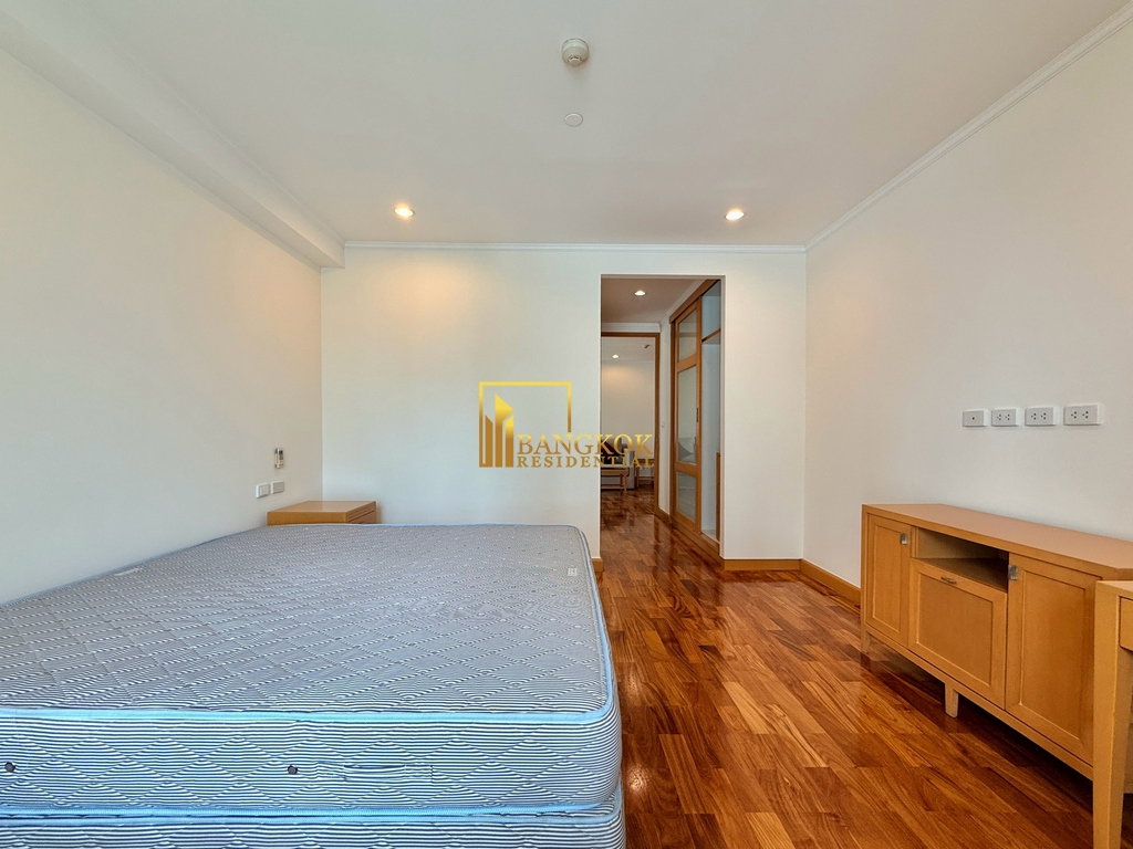 รูป Expansive 3 Bedroom Apartment For Rent in Phrom Phong Area - BR0345AP - รูปที่ 17/48