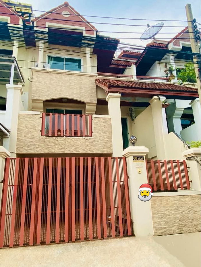 รูป 🏢✨ FOR RENT ทาวน์โฮม 4 ชั้น ROYAL NAKARIN VILLA 5 ห้องนอน 5 ห้องน้ำ Home Office พื้นที่ใช้สอยขนาดใหญ่ 5 - รูปที่ 1/18