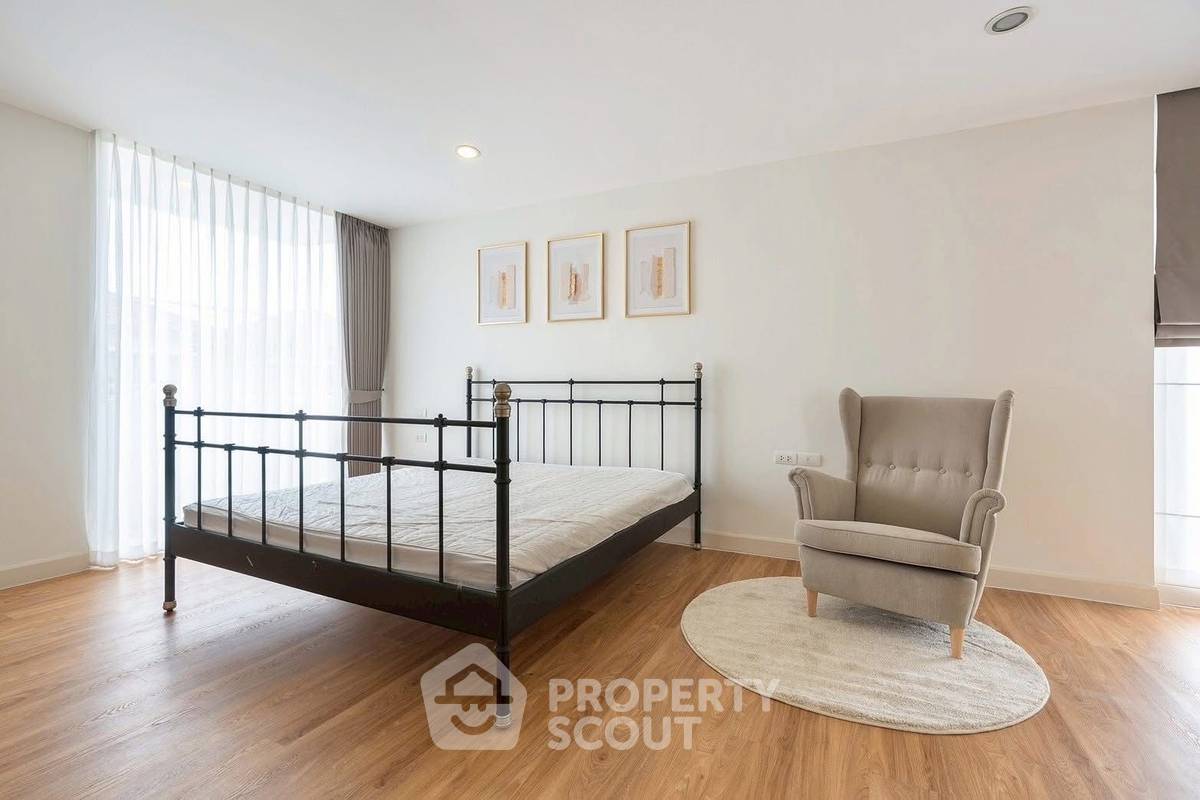 รูป บ้าน 4 ห้องนอน ขนาด 340 ตร.ม. ที่ Courtyard Villa Rama 9 - Wongwaen (ID 3393588) - รูปที่ 14/16