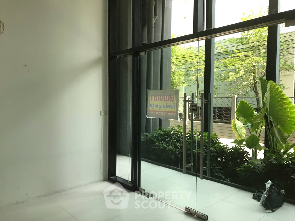 รูป คอนโด 1-ห้องนอน ที่ เดอะ แคปปิตอล ราชปรารภ-วิภาฯ ใกล้ BTS สนามเป้า (ID 3392543) - รูปที่ 2/9