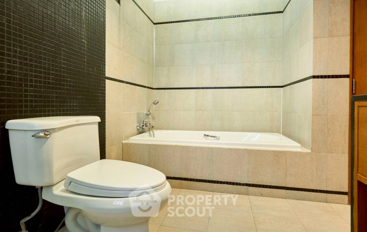 picture 1-BR 108 Sqm At The Roof Garden On Nut Near BTS On Nut (ID 2414706) - 9/14