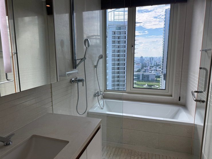 รูป ให้เช่า Q Langsuan คิว หลังสวน 3 ห้องนอน 135 ตร.ม. ชั้น 30 ที่จอดรถ 2 คัน - รูปที่ 5/8