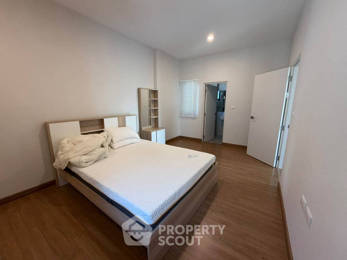 รูป บ้านแฝด 4-ห้องนอน ที่ บ้านกลางเมือง เดอะ อิดิชั่น บางนา วงแหวน ใน ดอกไม้ (ID 3392999) - รูปที่ 8/13