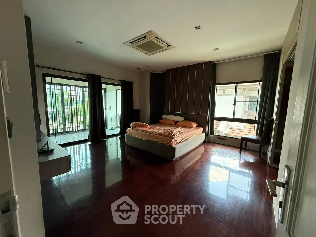 รูป บ้าน 4-ห้องนอน ที่ มัณฑนา เลค วัชรพล ใน ออเงิน (ID 3387504) - รูปที่ 6/14
