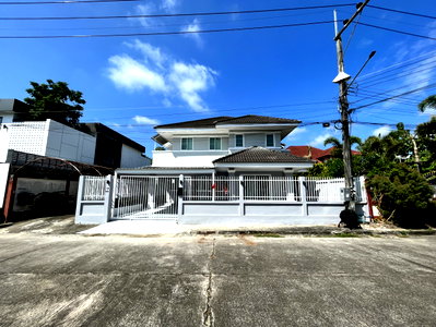 เช่าบ้านเดี่ยว เชียงใหม่ไนท์ซาฟารี : ให้เช่าบ้าน 4 ห้องนอน ปรับปรุงใหม่ ใกล้โรงเรียนนานาชาติ | แม่เหียะ–หางดง เชียงใหม่ (EN below)