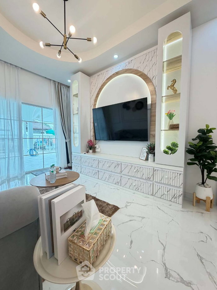 รูป ทาวน์เฮ้าส์ 2 ห้องนอน เลี้ยงสัตว์ได้ ที่ Beautiful Ready-To-Move-In Home (ID 3393471) - รูปที่ 2/28
