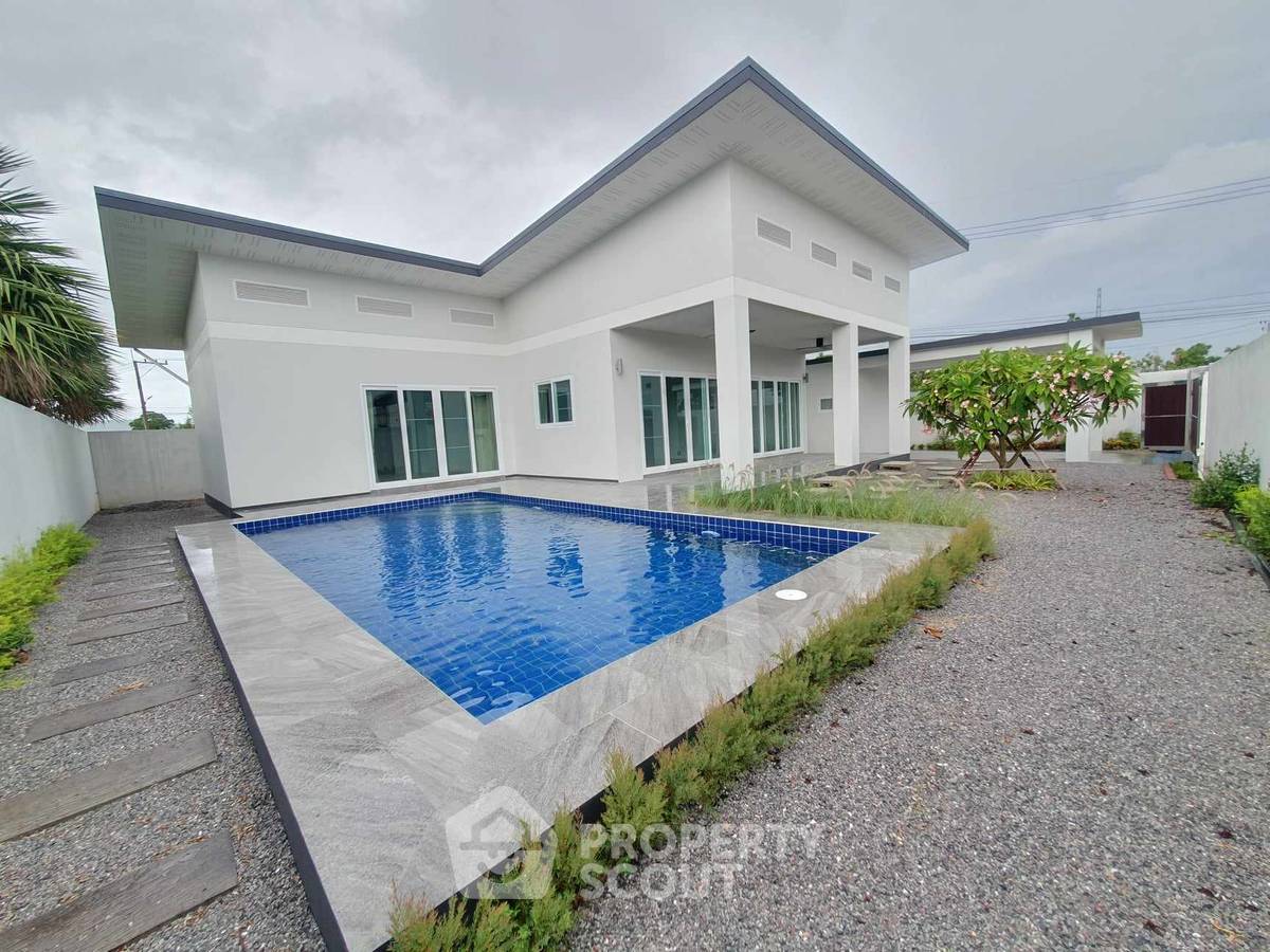 picture 195 Sqm 3-BR Villa In Thap Tai, Hua Hin (ID 1443458) - 1/22